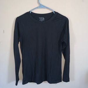 Black long sleeve shirt